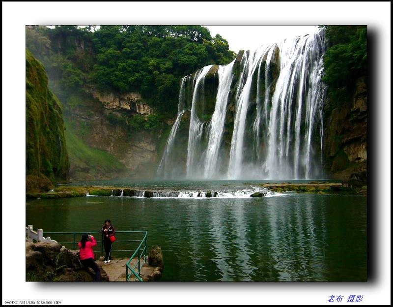 浙江的雁荡山瀑布,一般来说水量都不是很大,只有在下暴雨时,风景才